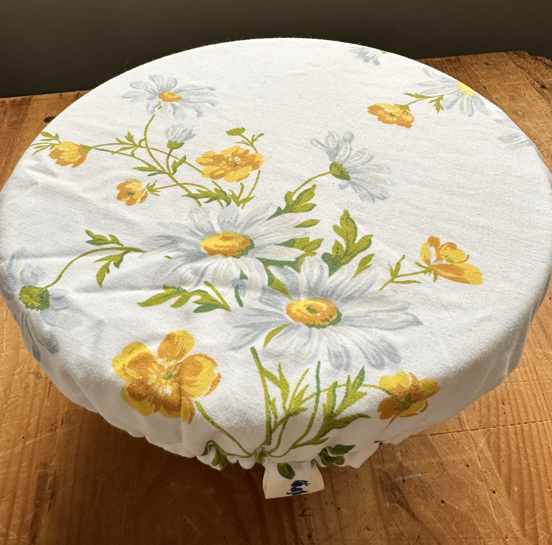 achetez des couvre bols faits a la main en ligne a partir de tissus vintage recycles et reutilises par wild bluebell homestead 6